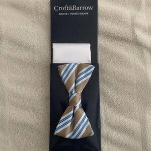 NWT Croft & Barrow Tan and Blue Striped Bow Tie and Pocket Square Set